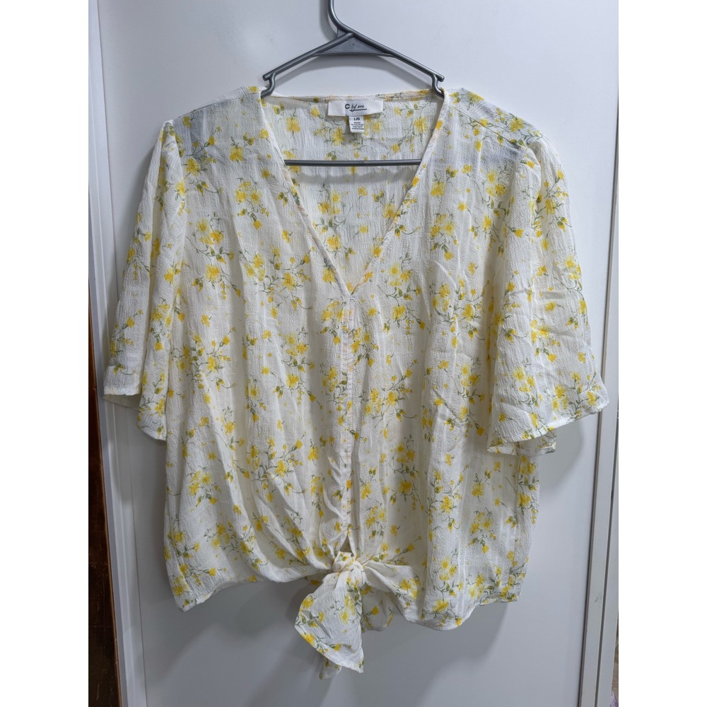 C by One Women Yellow Floral V-Neck Front Tie Short Sleeve‎ Blouse Large White